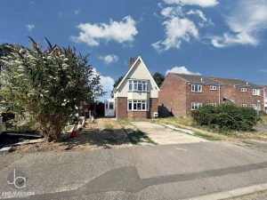 Seaview Avenue, Little Oakley